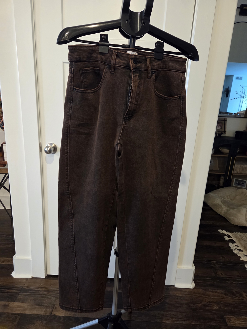 94. Womens Time and Tru Brown Washed Barrel-Leg Jeans
